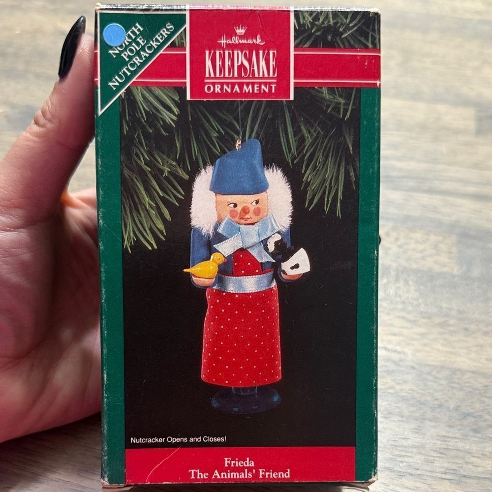 Hallmark 1992 Frieda The Animals’ Friend Nutcracker Keepsake Ornaments